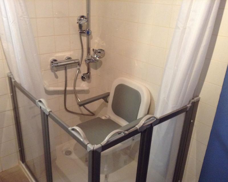 Espace douche PMR idmene